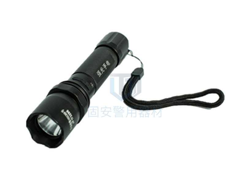 單警強(qiáng)光手電